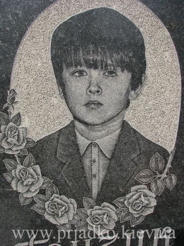 Нанесение изображения на памятник