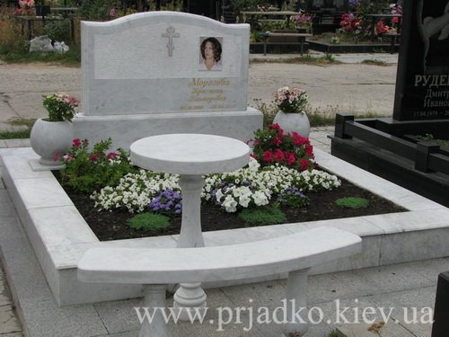 Стоимость памятника в Киеве сегодня