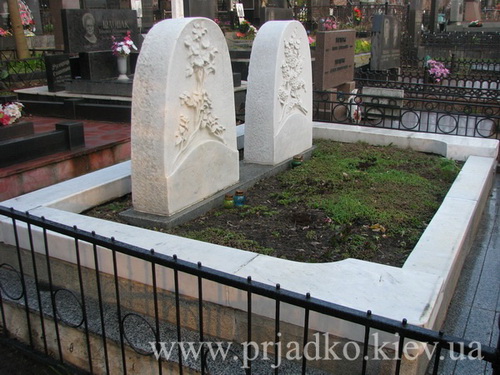 Стоимость памятника в Киеве сегодня