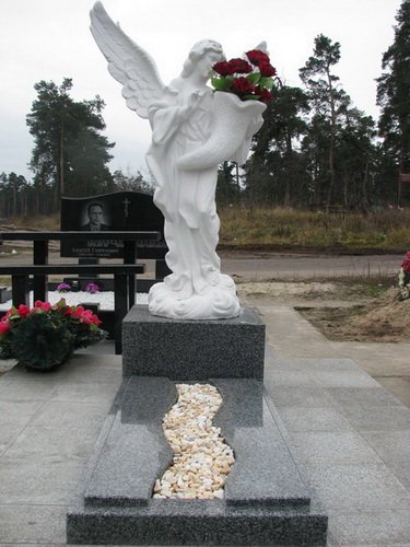 Установка детского памятника