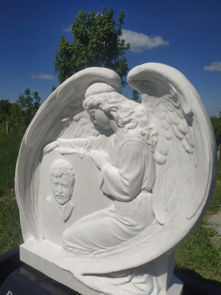 Купить памятник из белого мрамора у производителя