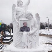 Размеры мемориальной скульптуры - согласно проекта.