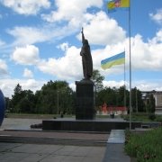 Фото монументальной статуи из бронзы. Установленная скульптура из бронзы Иоанна Путивльского фото. Купить монументальную статую в Киеве сегодня, можно прямо с сайта.