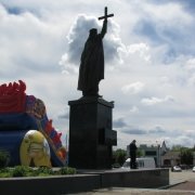 Монументальная статуя из бронзы, высота 7 метров. Скульптура Святого князя Иоанна Путивльского фото. Заказать монументальную статую в Киеве, можно в офисе ЧП Прядко; стоимость монументальной скульптуры, согласно проекта памятника.