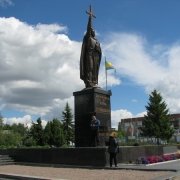 Фото бронзовой монументальной скульптуры Иоанна Путивльского. Монументальная скульптура из бронзы изготовлена при участии творческого коллектива мастеров ЧП Прядко в Киеве. Купить монументальную скульптуру в Киеве, можно с сайта: https://www.prjadko.kiev.ua
