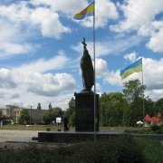 Фото установленной монументальной скульптуры Иоанна Путивльского. Изготовление монументальной скульптуры в Киеве сегодня, от ЧП Прядко. Продажа бронзовых статуй со склада; цена монументальной скульптуры, доступна.