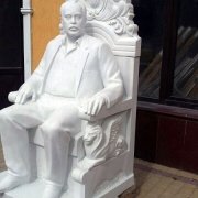 Фигура из мрамора под заказ в Киеве фото после изготовления в цеху. Изготовление фигуры из мрамора по фото. Цена мраморной скульптуры, согласно 3д проекта памятника.