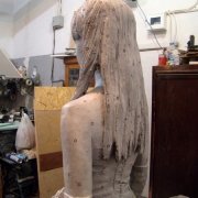 Обратная сторона скульптуры. Стоимость детской скульптуры - доступная.