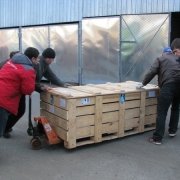 Транспортировка скульптуры Божьей Матери по Украине, после её изготовления в Киеве. Профессиональные и трезвые грузчики, аккуратная и качественная погрузка на транспорт доставки.
