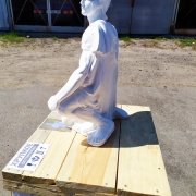 Стоимость транспортировки статуи по Украине - доступна. Ритуальная скульптура - отгрузка со склада в Киеве.