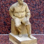Изготовление макета и проекта будущей мраморной скульптуры, перед созданием модели скульптуры класса VIP и перевода её в мрамор. Макет ВИП скульптуры выполнен с портретным сходством в цеху Александра Прядко в Киеве.