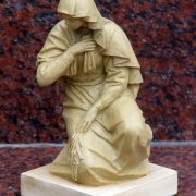 Создание макета для проекта мраморной скульптуры и дальнейшего изготовления модели  - для последующего её перевода в мрамор. Изготовление макетов мраморных фигур с портретным сходством в цеху ЧП Прядко в Киеве сегодня.