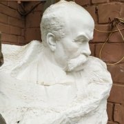 Заказать бюст для памятника в Киеве - можно в офисе ЧП Прядко.