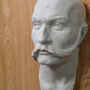 Барельеф из гипса для памятника; фото изготовления барельефа; цена барельефа на памятник, согласно 3д проекта памятника.