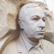 Изготовление барельефа для памятника. Этап лепки в глине.