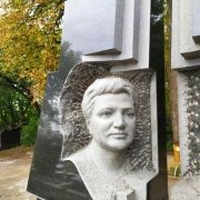 Гранитный барельеф на памятнике. Размеры согласно проекта.