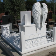Высота скульптуры для памятника - 176 см. На фото обратная сторона скульптуры девушки.