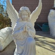 Высота скульптуры ангела из литьевого камня 110 см.