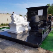 Фото скульптуры льва на кладбище. Собственное производство скульптуры в Киеве сегодня.