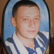 Цветной 3д овал для памятника, размер цветного овала 50 х 70 см. Цена объёмного портрета 6 тыс. грн. Изготовление объёмных портретов в Киеве с гарантией 20 лет. Заказ цветного портрета на камне в ЧП Прядко.