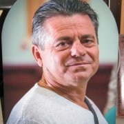 Фото цветного портрета в виде арки для памятника. Размеры арки на памятник: 30 х 40 см. Доступная цена арки из гранита 3,6 тыс. грн.
