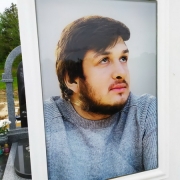 Фото в стекле для памятника. Размер портрета в стекле - 35 х 45 см.
