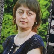 Фото женщины для памятника. Размер портрета для памятника: 30 х 40 см. Цена портрета на памятник - 4 тыс. грн.