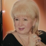 Цветной портрет женщины для памятника, размер 40 х 50 см., цена женского портрета 3,5 тыс. грн. Памятники с цветными фото, изготовление в Киеве за 10 дней. Оформление заказа портрета - в офисе ЧП Прядко.