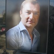 Мужской портрет на камне, размер 30 х 40 см., цена портрета 3 тыс. грн. Заказать цветной портрет можно в офисе ЧП Прядко.