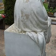 Цена реставрации скульптуры - доступна. Гарантия реставрации скульптуры - 10 лет.