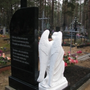 Детали памятника на фото. Памятники с ангелами из бетона: изготовление в Киеве, доставка по Украине и установка на кладбищах с гарантией 10 лет.