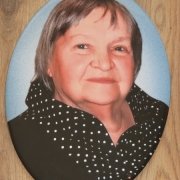 Фото женщины для памятника. Размер овала для памятника: 18 х 24 см. Стоимость овала для памятника - 1 тыс. грн.