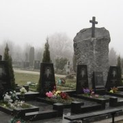 Надгробие на могилу