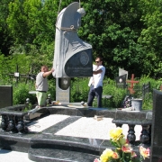 Установка памятника