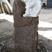 Детский памятник с ангелом. Высота детского памятника - 105 см. Цена детского памятника - 16 тыс. грн.