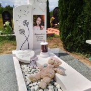 Заказать памятник для ребёнка в Киеве сегодня - можно в офисе ЧП Прядко.