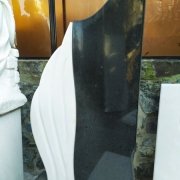 Мраморный памятник по индивидуальному заказу, изготовление в Киеве.