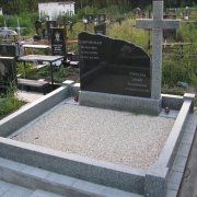 Фото памятника с крестом. Размеры памятника под заказ: 120 х 96 х 10 см. Цена памятника в Киеве - доступна.