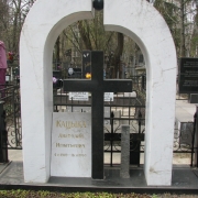 Фото памятника на кладбище. Размеры и цена памятника с крестом - по 3д проекту. Эксклюзивный памятник с крестом.