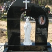 Памятник со скульптурой Божьей Матери, фото на кладбище в Киеве. Изготовление скульптуры Святых по доступной цене 19 тыс. грн.