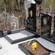 Памятник для женщины с ангелом. Высота памятника с ангелом - 150 см.