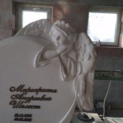 Памятник для ребёнка с ангелом. Купить памятник с ангелом - можно в Магазине скульптуры в Киеве.