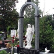 Ангел для памятника. На фото статуя белого ангела для кладбища. Высота скульптуры ангела 105 см.