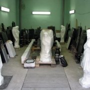 Памятники с ангелами на складе. Магазин ритуальной скульптуры в Киеве. Продажа готовой скульптуры ангелов, со склада ЧП Прядко. Гарантия на памятник с ангелом сегодня 10 лет.