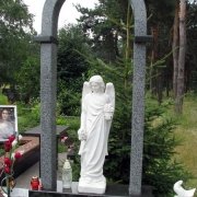 Установка элитного памятника с ангелом. Памятник на одного с ангелом, высотой 105 см.