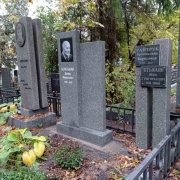 Заказать памятник на одного человека - можно в офисе Александра Прядко в Киеве.