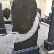 Купить памятник на одного - можно с сайта: https://www.prjadko.kiev.ua