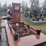 Фото памятника на одного человека. Размеры: 160 х 70 х 12 см.