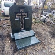 Мужской памятник на одного человека. Высота одиночного памятника - 140 см.