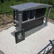 Склеп для захоронения урн в колумбарии. Купить место в колумбарии на Байковом кладбище - от 6 тыс. грн.